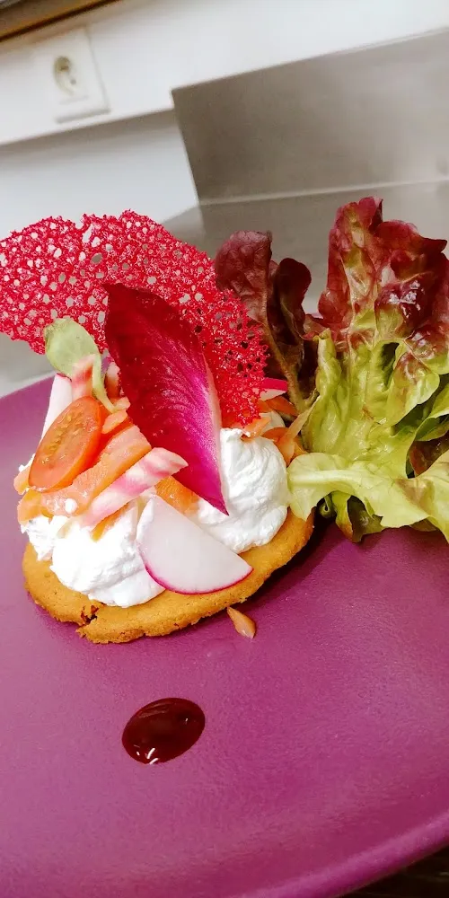 Sablé Parmesan Mousseline Ciboulette Et Saumon Fumé